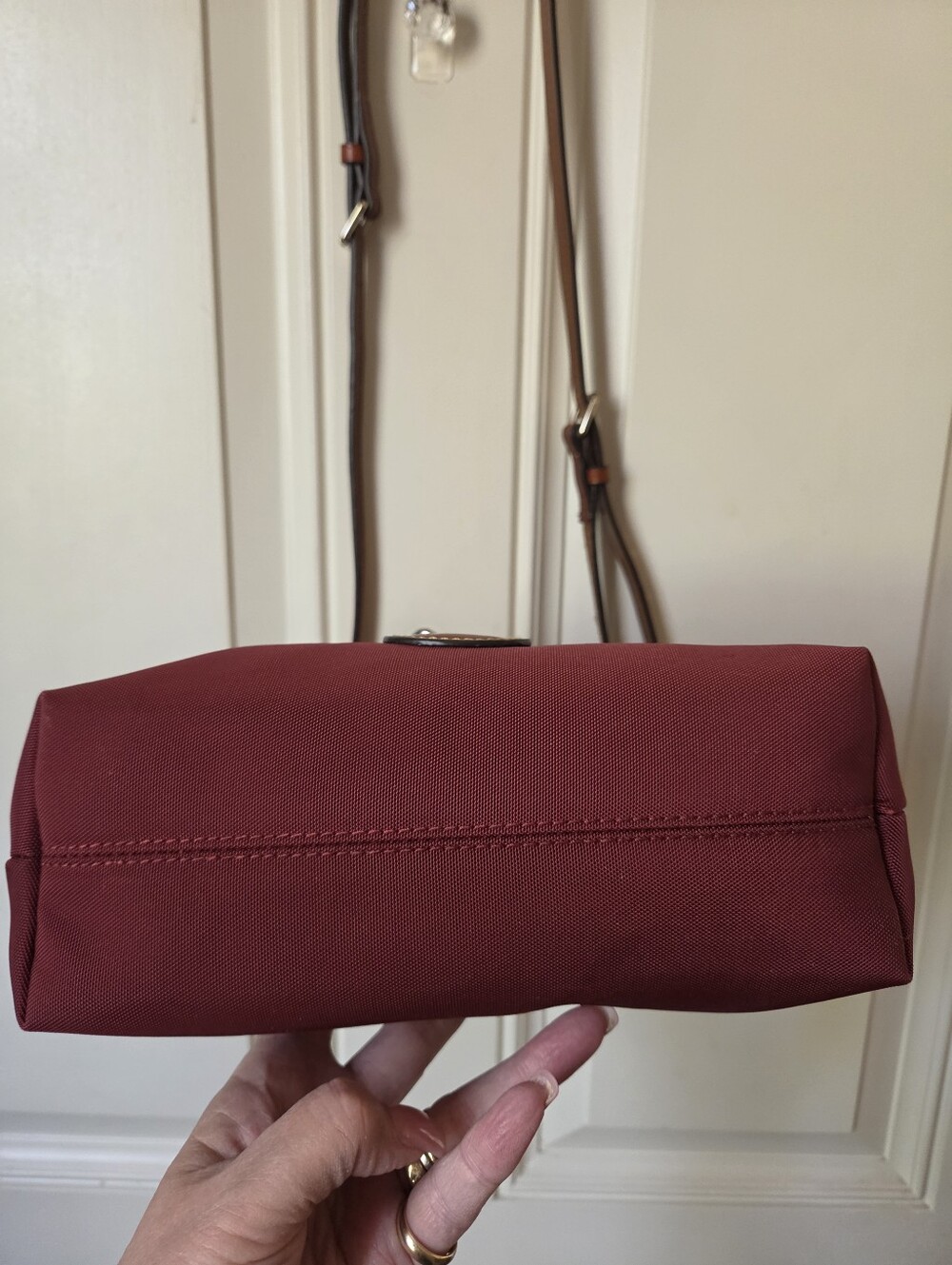 Dooney & Bourke Burgundy Nylon Crossbody with Gold Hardware ❤️💛 - Picture 3 of 10